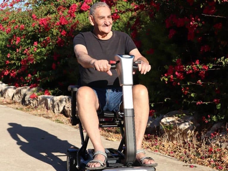 קלנועית לנכים